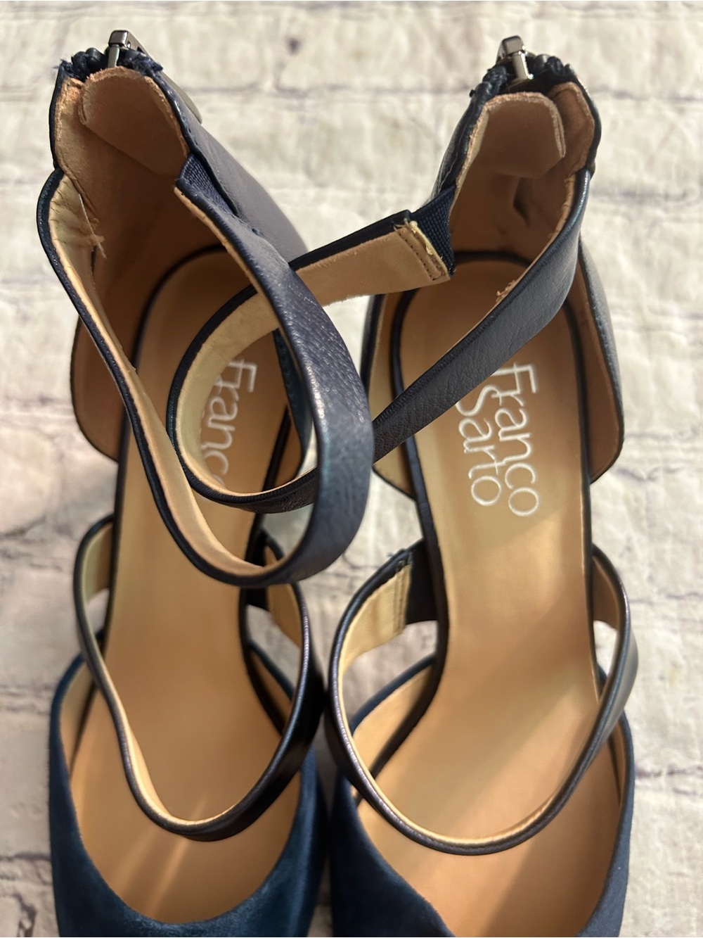 FRANCO SARTO DAVEY NAVY BLUE SUEDE ZIP BACK TWO STRAPS PUMPS WOMEN’S SIZE 8M - Picture 3 of 16